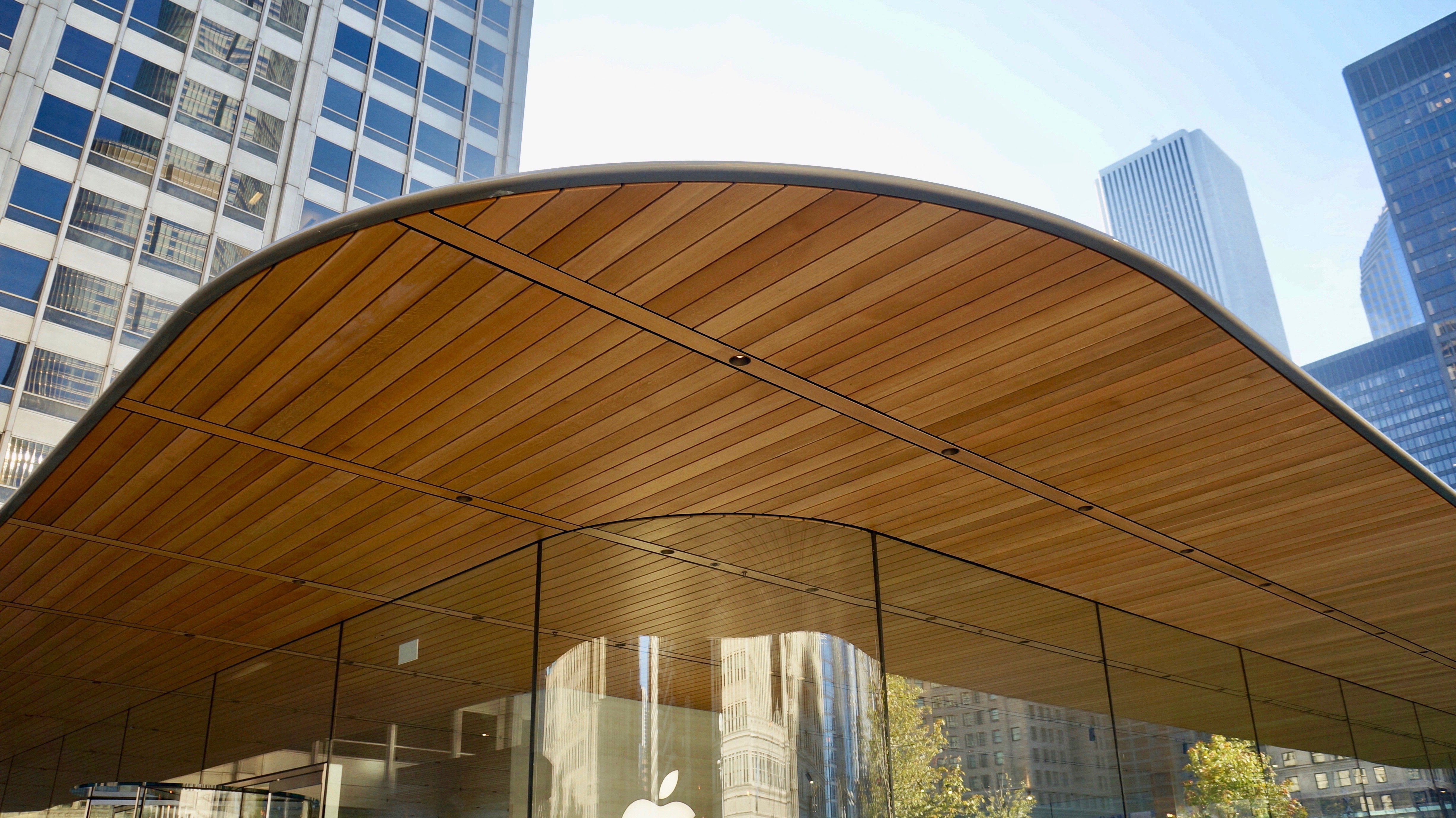 A Photo Tour of Apple’s New Flagship Chicago Store (4) A Photo Tour of Apple’s New Flagship Chicago Store (4)
