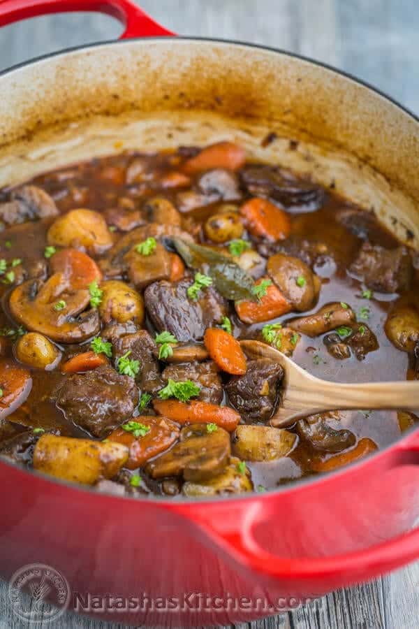 A Collection Of Delicious Dutch Oven Recipes For Dinner (6)