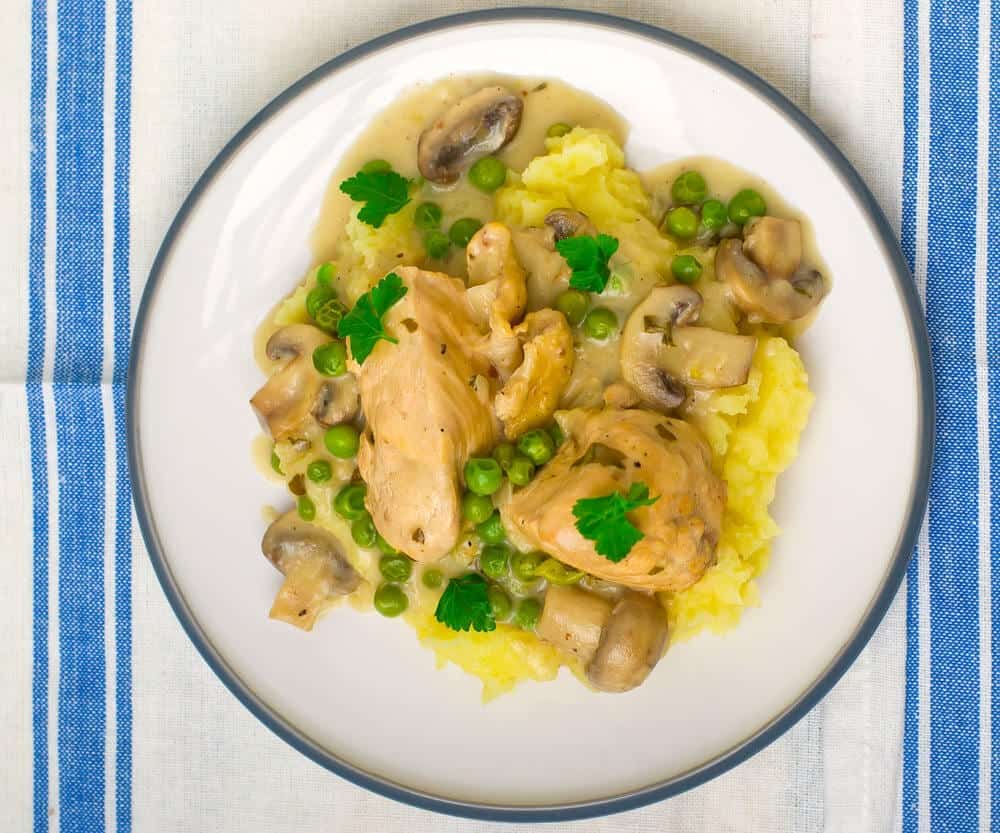A Collection Of Delicious Dutch Oven Recipes For Dinner (5)