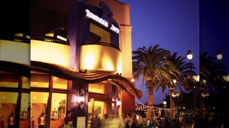 20 Best Restaurants At The Disneyland Resort, Ranked - Tasting Table (17)